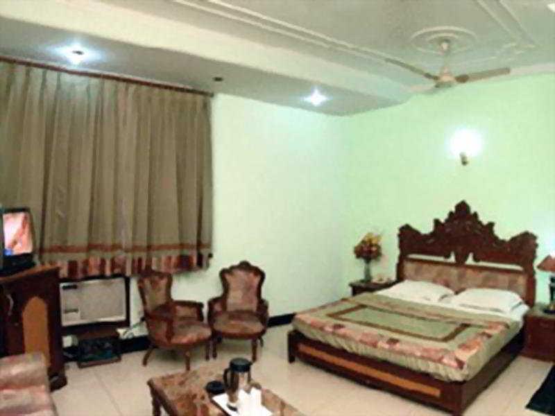 Hotel Sunstar Heritage Nueva Delhi Habitación foto